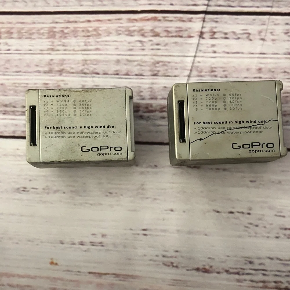 Used GO PRO Hero Cameras for parts with Waterproof Cases no battery